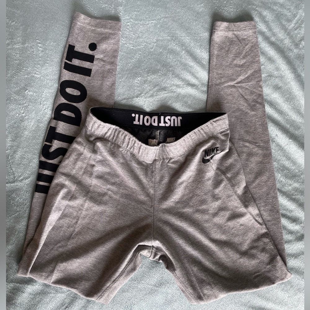 NIKE Grey Leggings